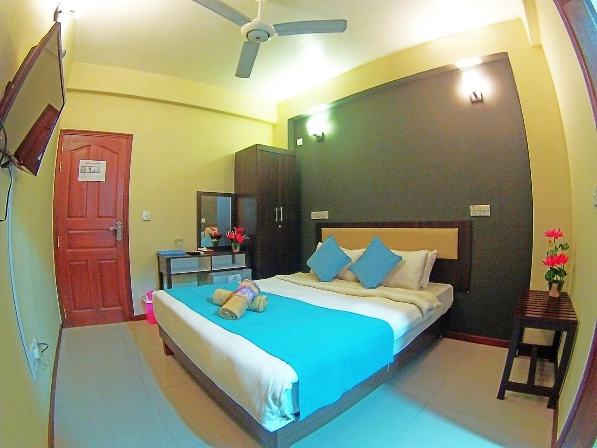 Seasunbeach Hotel Maldives Hulhumale Exterior foto